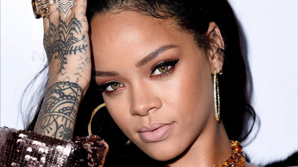 Rihanna Finds a Buyer for $25 Million Los Angeles Penthouse